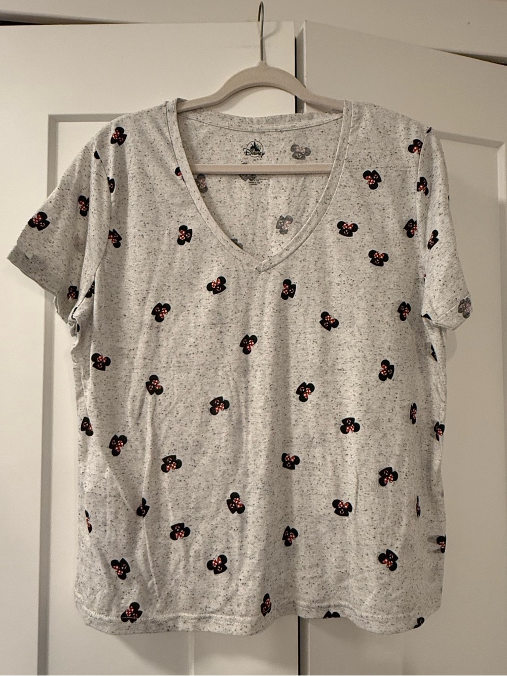 Women’s Disney Minnie Mouse Hat Print V-Neck Tee